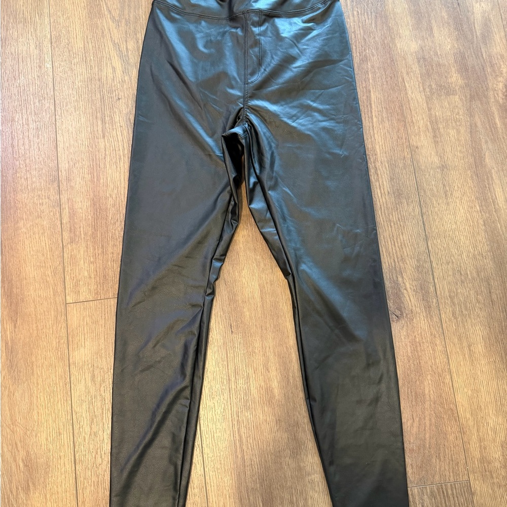 Aerie Offline Real Luxe Faux Leather Leggings – Size S Short